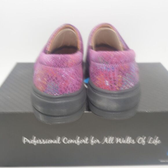 NEW Nurse Mates Women's 7 Cally Berry Aster Slip On Purple Nursing Clogs Shoes - Picture 3 of 11